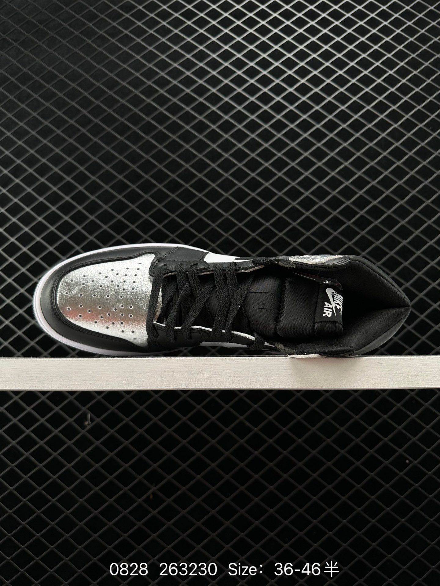 Nike Air Jordan 1 Retro High OG”Black/White“